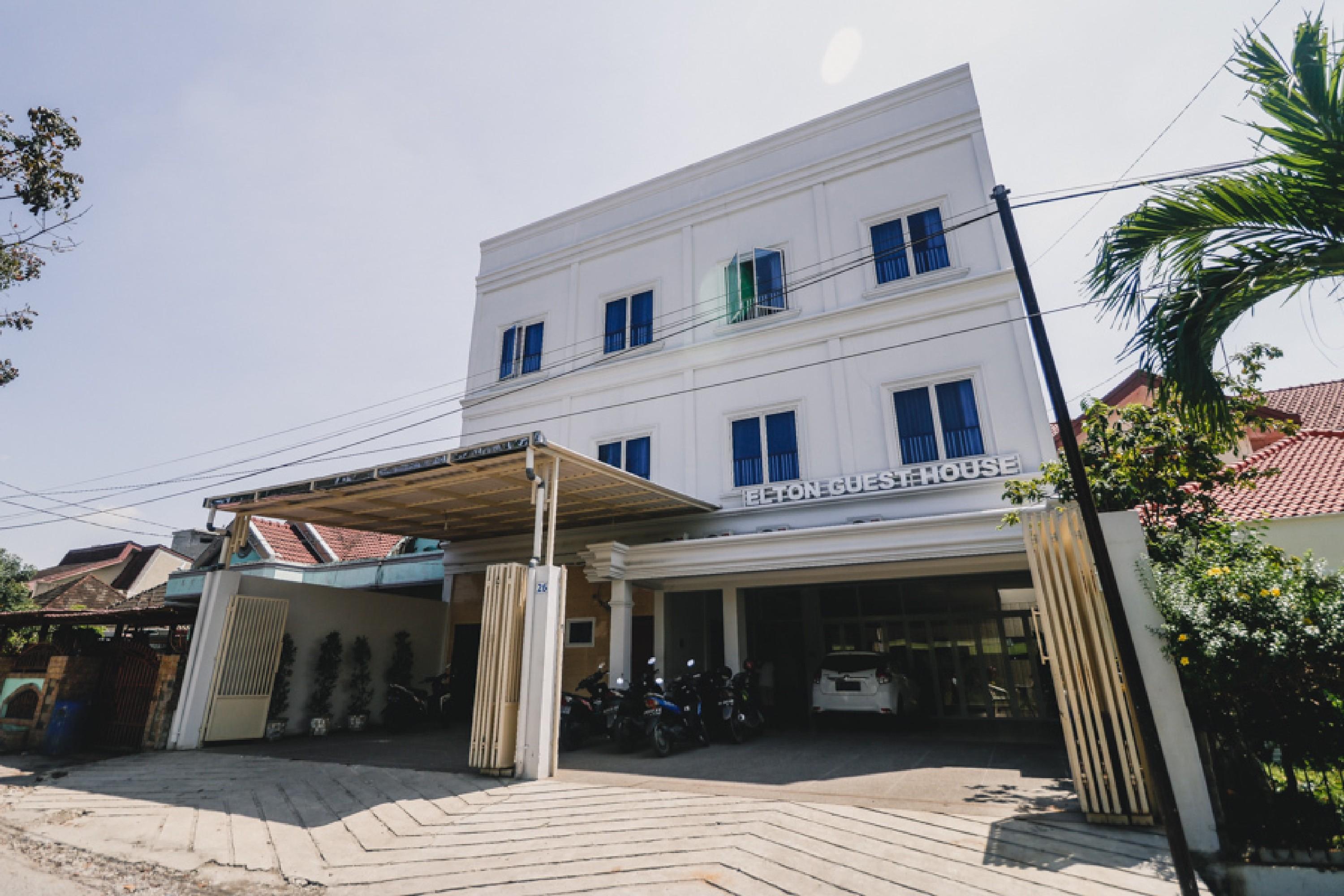 Reddoorz Near Hermes Place Polonia Μεντάν Εξωτερικό φωτογραφία