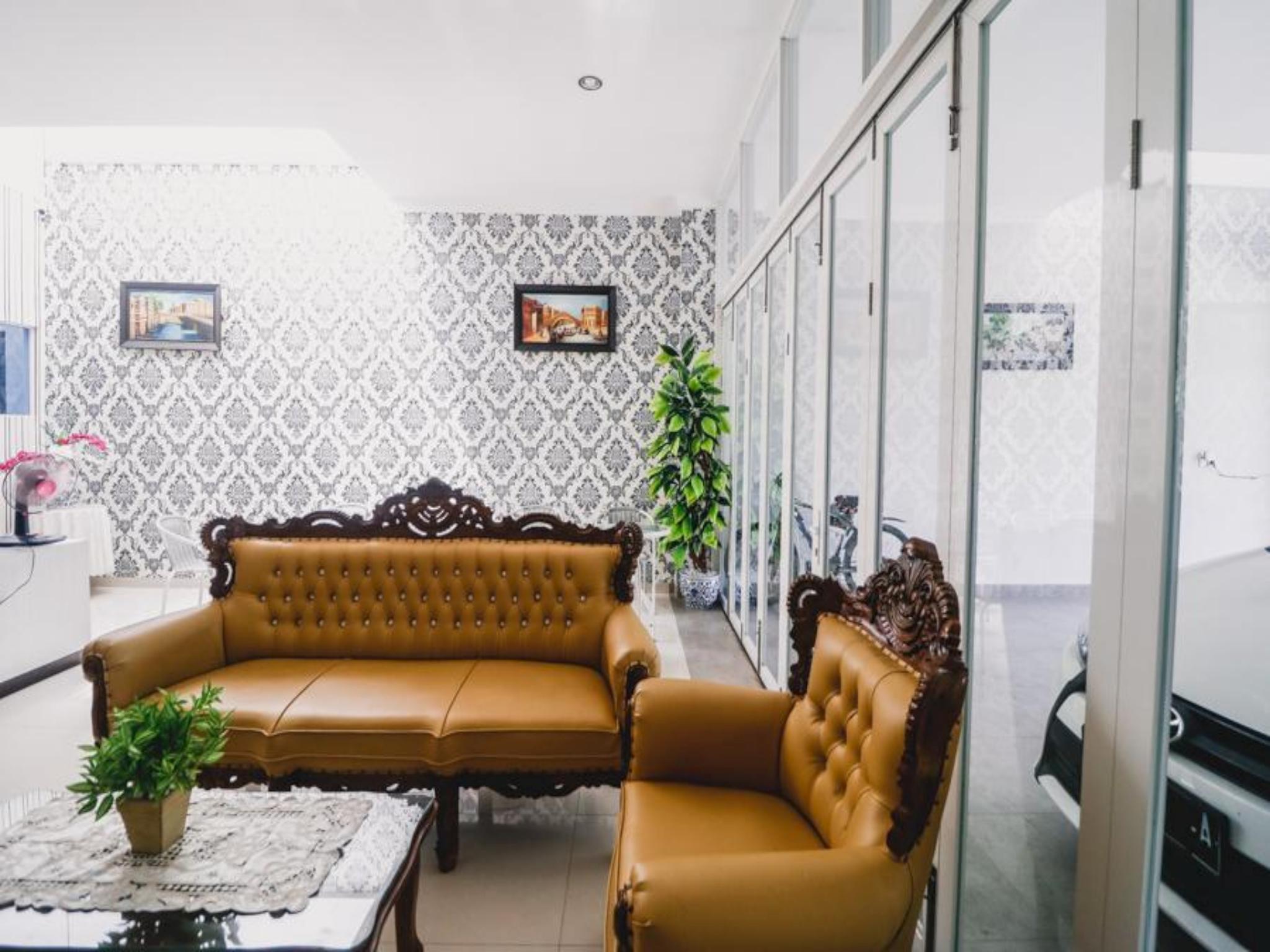 Reddoorz Near Hermes Place Polonia Μεντάν Εξωτερικό φωτογραφία