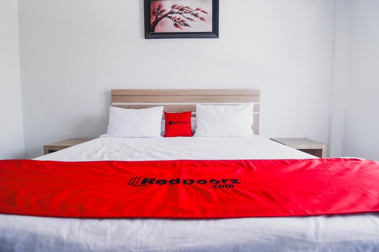 Reddoorz Near Hermes Place Polonia Μεντάν Εξωτερικό φωτογραφία
