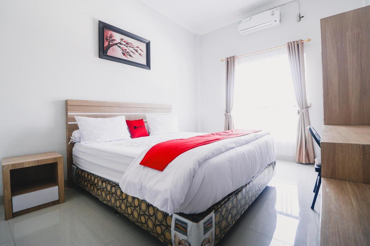Reddoorz Near Hermes Place Polonia Μεντάν Εξωτερικό φωτογραφία