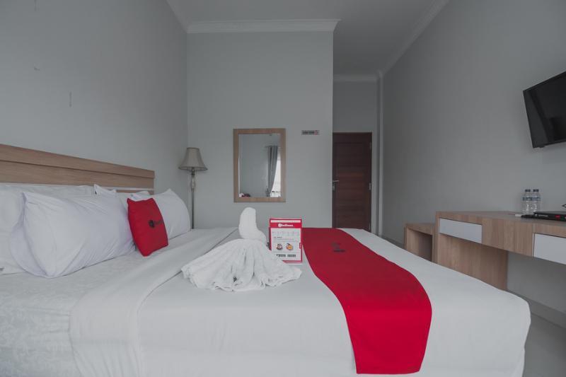 Reddoorz Near Hermes Place Polonia Μεντάν Εξωτερικό φωτογραφία